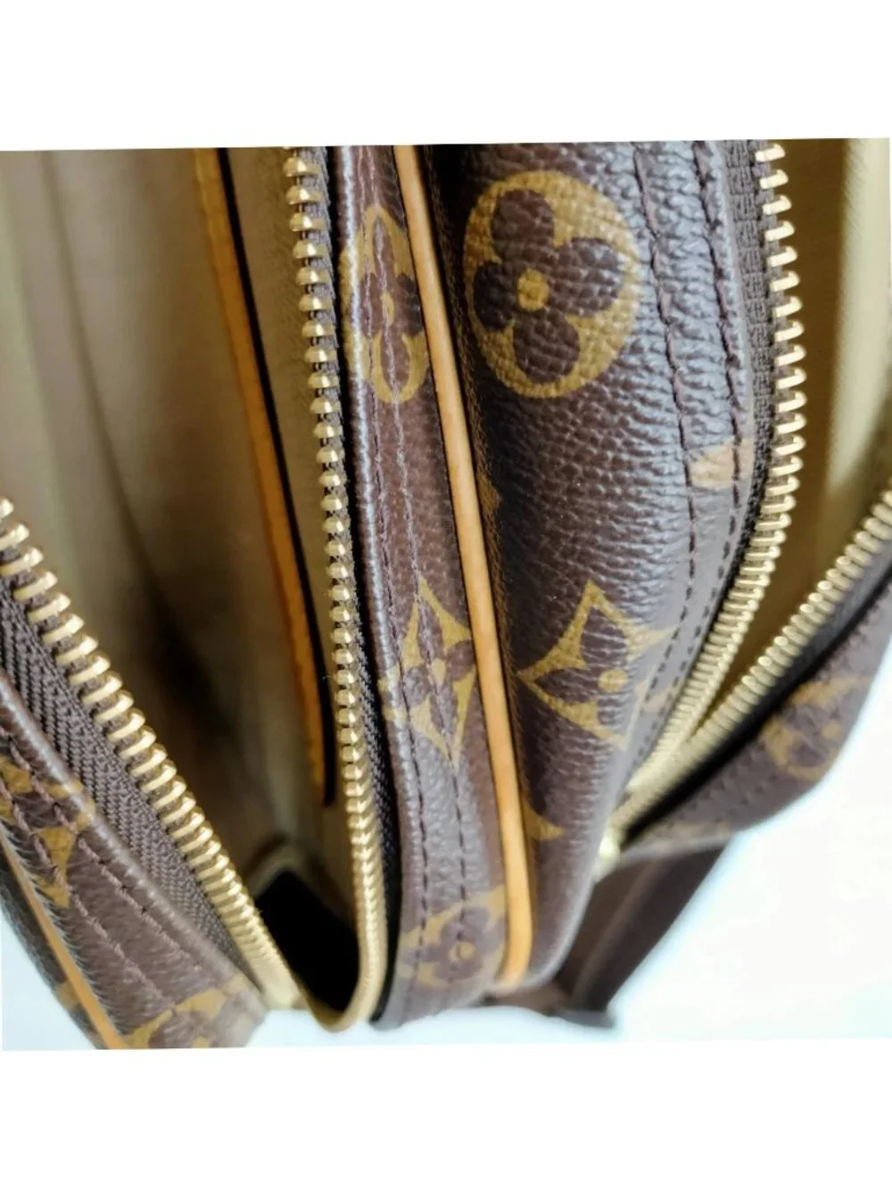 Authentic Louis Vuitton Reporter PM Monogram Canvas Crossbody Messenger Bag